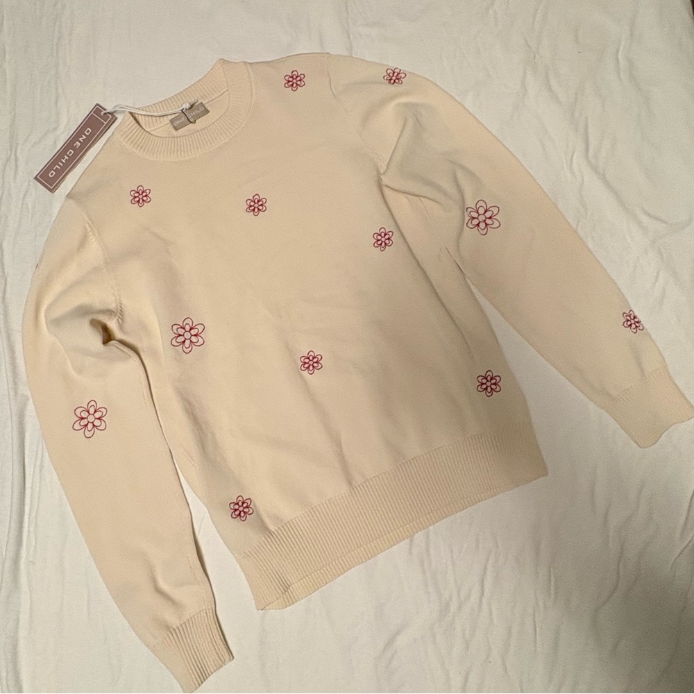 NWT One Child Cream SweateR embroidered flowers